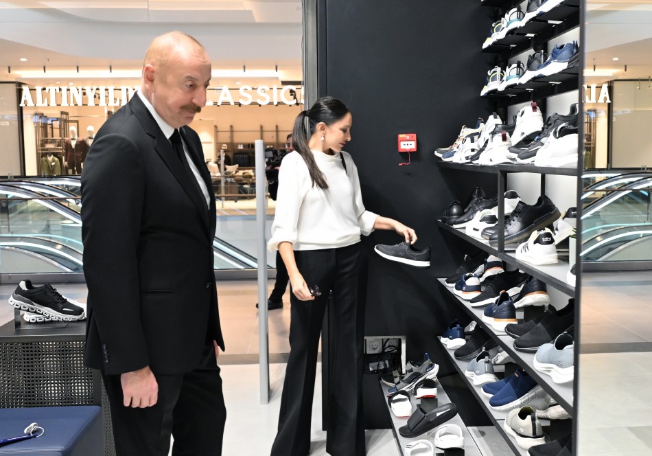 President Ilham Aliyev and First Lady Mehriban Aliyeva attended the opening of Crescent Mall!